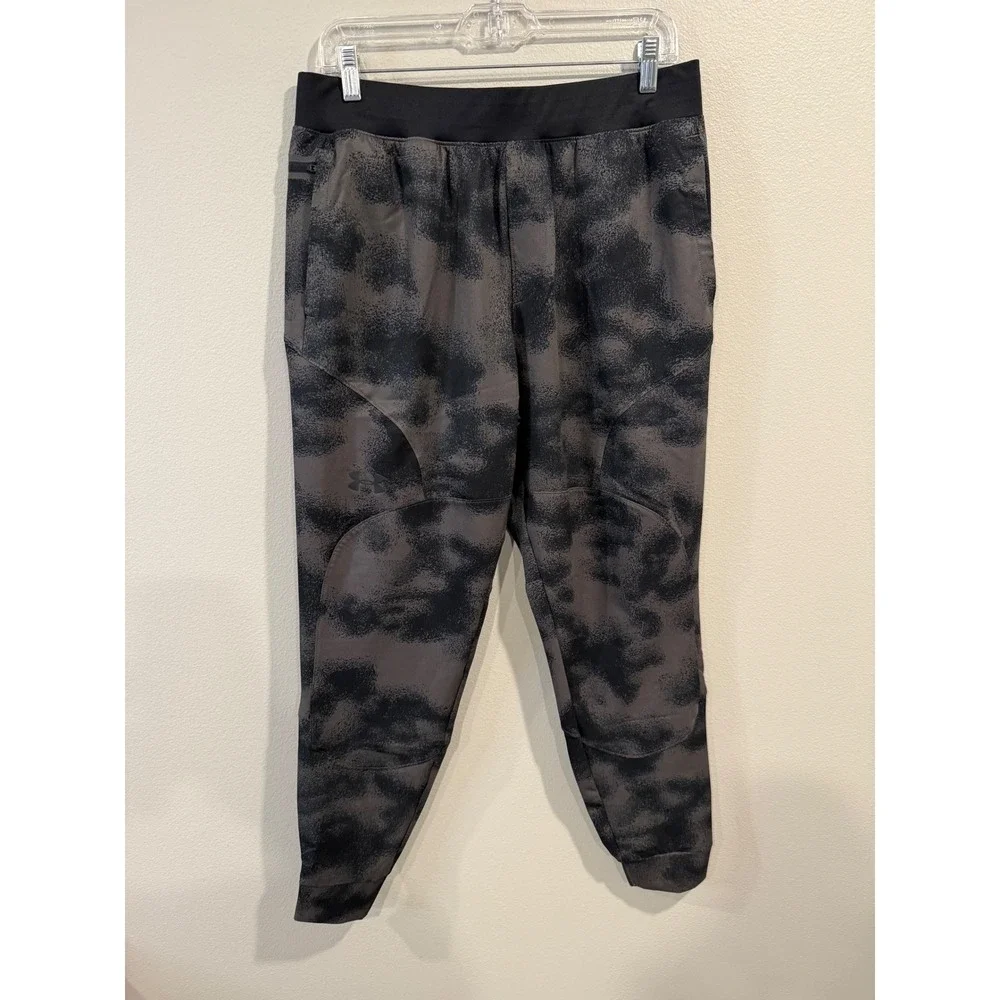 Under Armour Women's Fitted Camo Jogger Pants Size‎ L